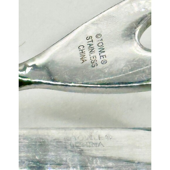 Towle 2 pc Stainless Steel Carving Set, Carving Knife and Fork Cutlery - Picture 3 of 4